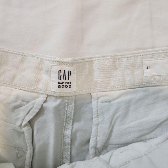 Gap khaki shorts - Picture 3 of 4